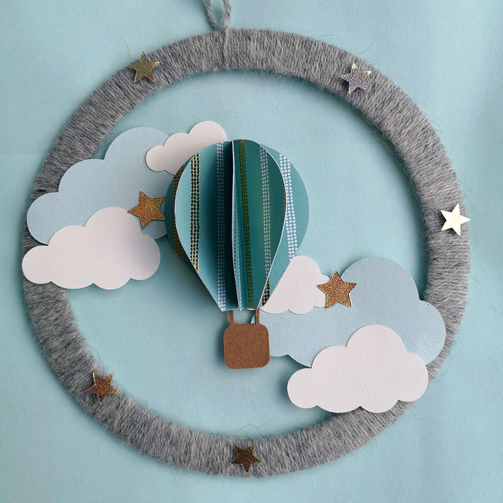 Couronne montgolfière et nuages