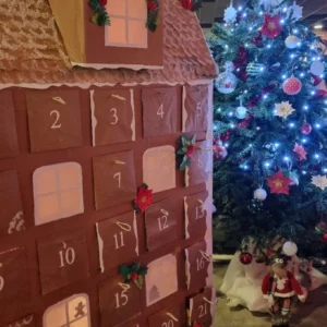 Calendrier de l&rsquo;Avent pour un bar-restaurant – Création sur-mesure pour Noël