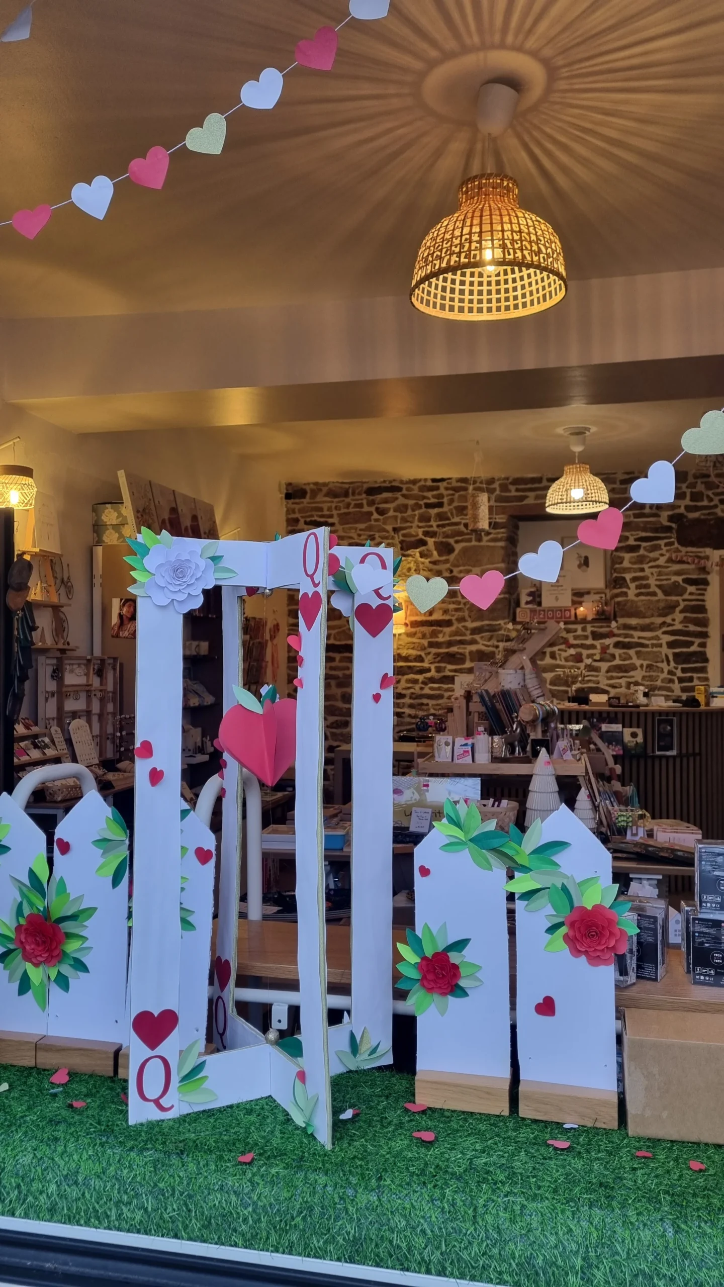Vitrine de Saint-Valentin – De Jolies Choses