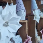 vitrine de noël papier rose et blanche